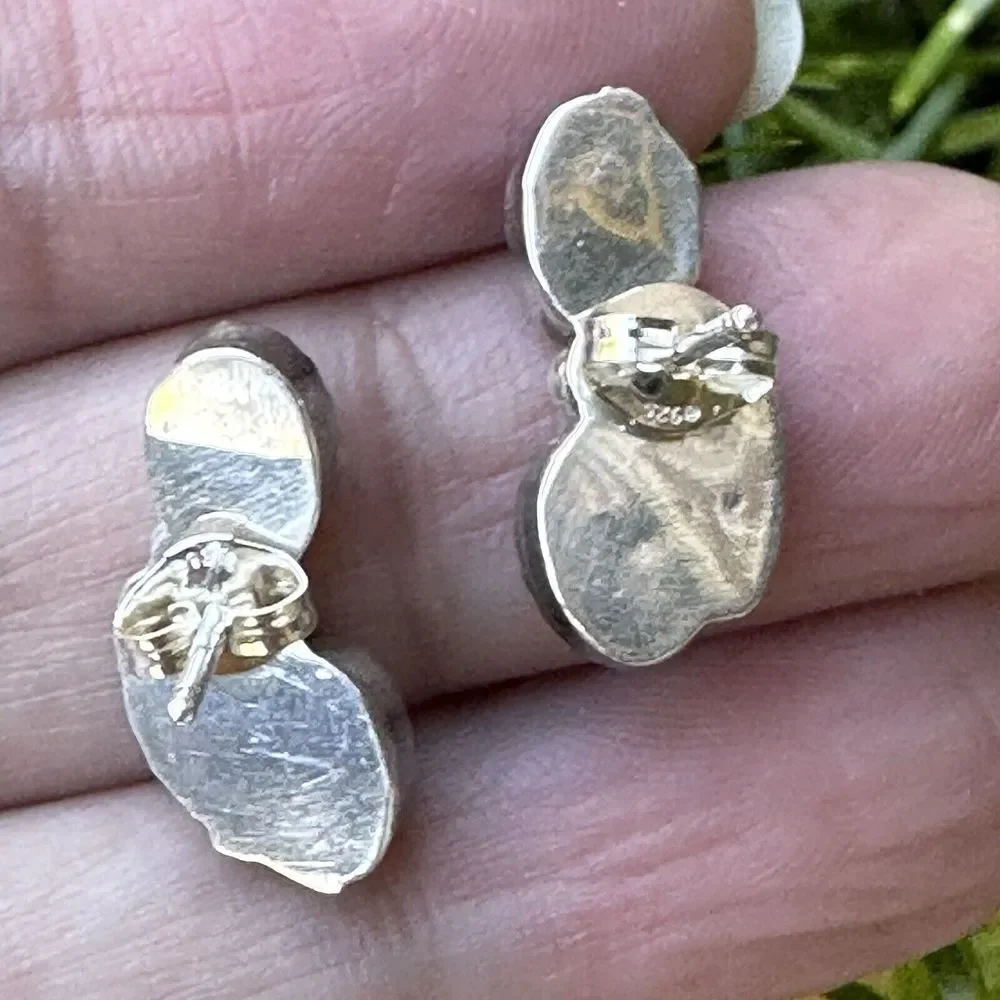 Vintage Navajo‎ Stud Earrings 0.75 Inch Hematite Cabs Feather 925 Sterling 2.8g